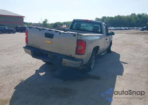 2011 Chevrolet Silverado 1500 Work Truck z USA, uszkodzony, nr VIN 1GCNKPEX6BZ348379